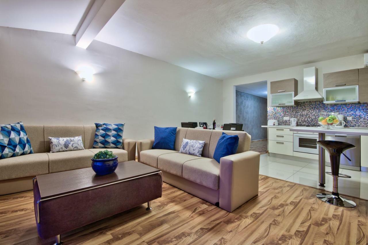 Spinola Court - Stunning Seaview Apartment & Penthouse On Spinola Bay By Shortletsmalta Saint Julian's Exterior foto